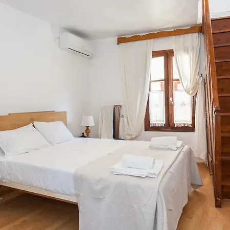 בית נופש Nikita Traditional House חאניה